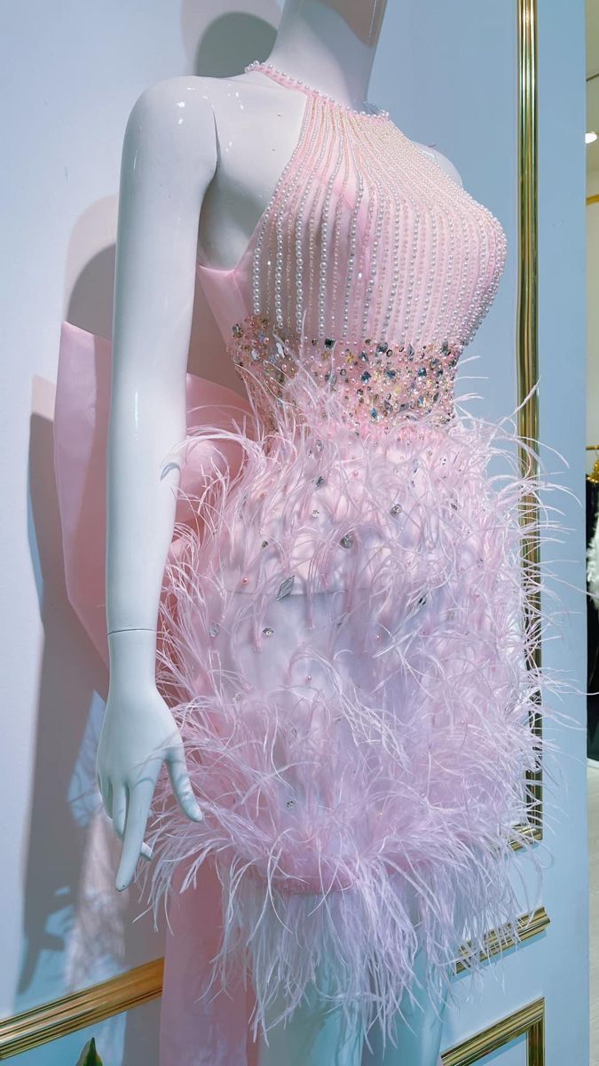 Luxury Pink Halter Bodycon Mini Homecoming Dress With All-Over Beading And Feather Trim AS553