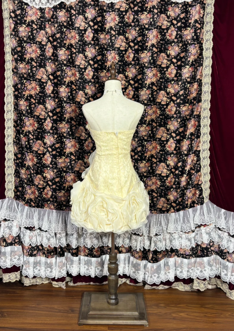 Elegant Light Yellow Strapless A-Line Short Homecoming Dress With 3D Rose Petal Skirt AS678