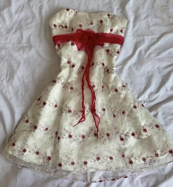 Elegant Ivory Strapless A Line Short Homecoming Dress With Red Floral Appliques & Tulle Bow AS739