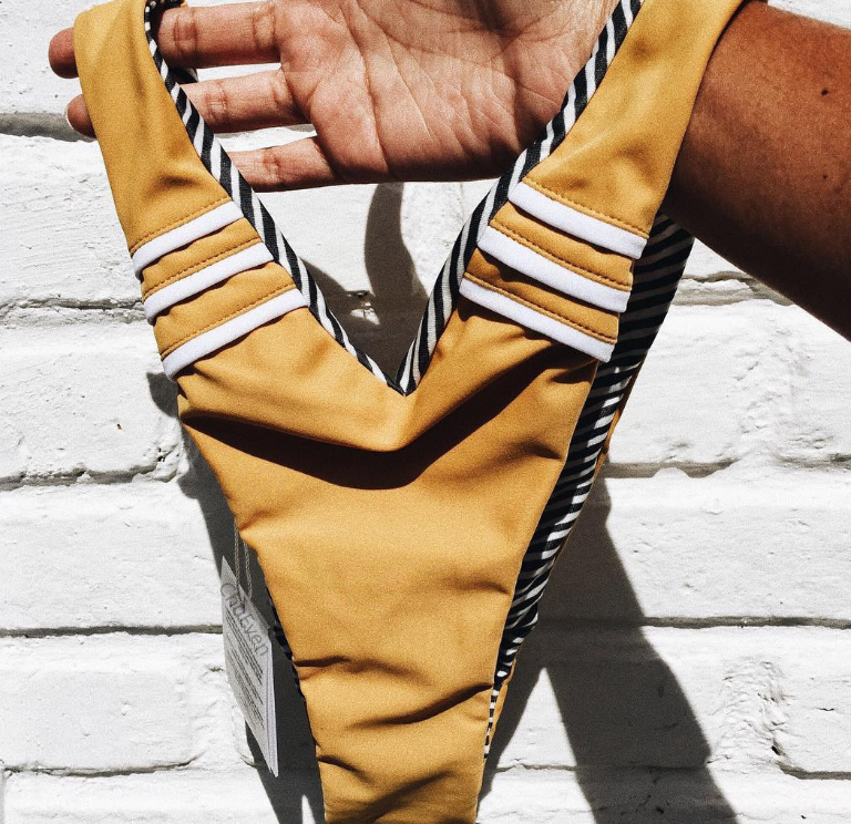 New Simple Triangle Bikini Fashion Sexy Lace-up Swimsuit AP000120