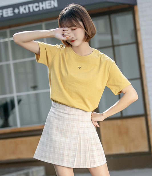 Simple Cute Heart Round Neck Fashion T-shirt AP00099