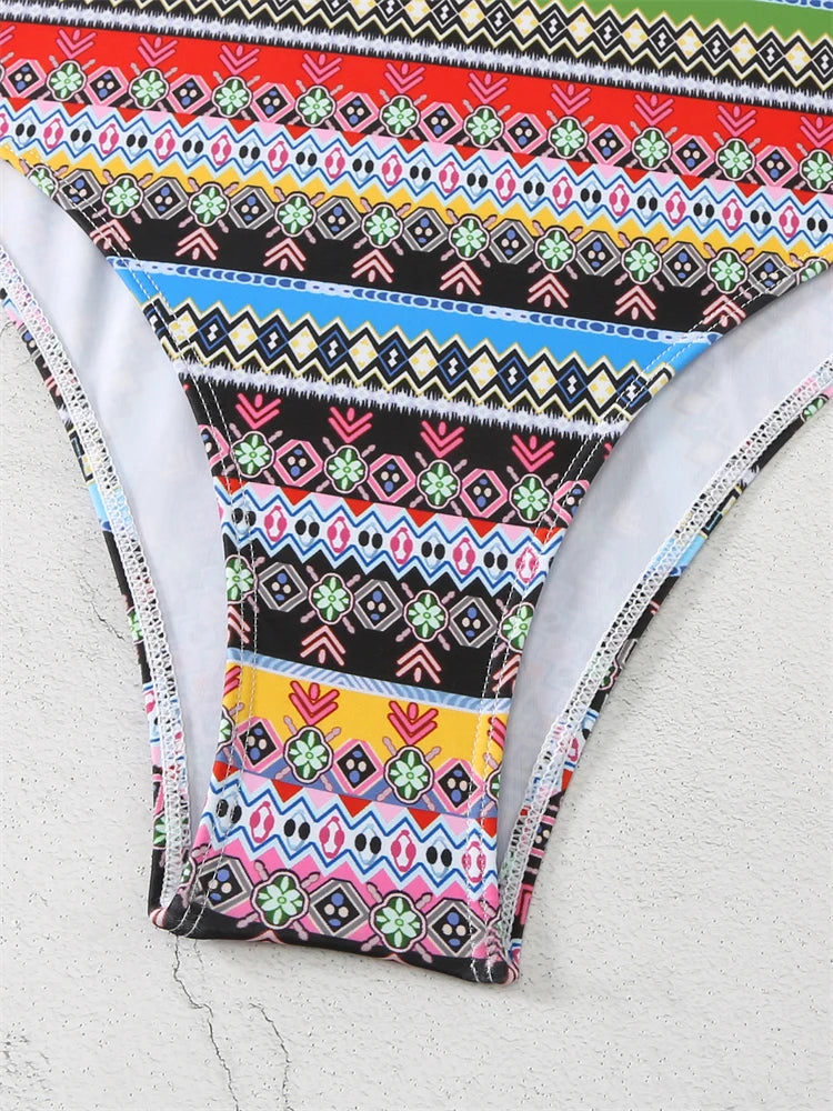 Simple Fashion Women Tropical Print One-piece Swimsuit With Ring Detail AP000148