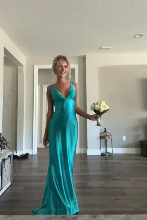 Charming Mermaid V Neck Green Long Prom Dress with Open Back AD062