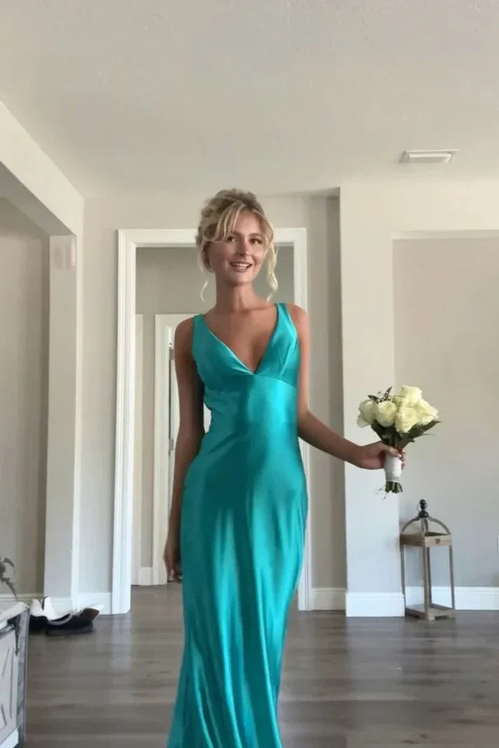Charming Mermaid V Neck Green Long Prom Dress with Open Back AD062