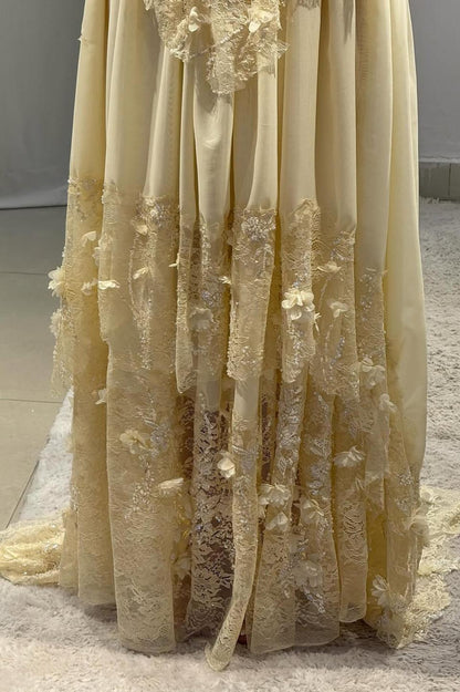 Vintage-Inspired Sweetheart Yellow Lace Prom Gown With Structured Bodice AD097