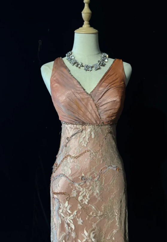Gorgeous Dusty Rose Sleeveless V Neck Floral Lace Beaded Mermaid Long Prom Dress AD1033