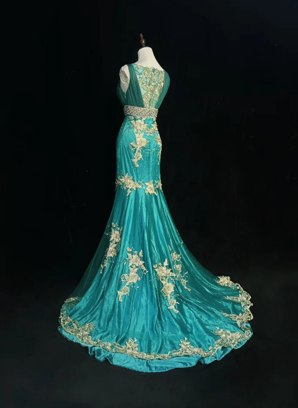 Stunning Teal Sleeveless V Neck Rhinestone Beaded Bodice Floral Lace Appliques Mermaid Train Prom Dress AD1037