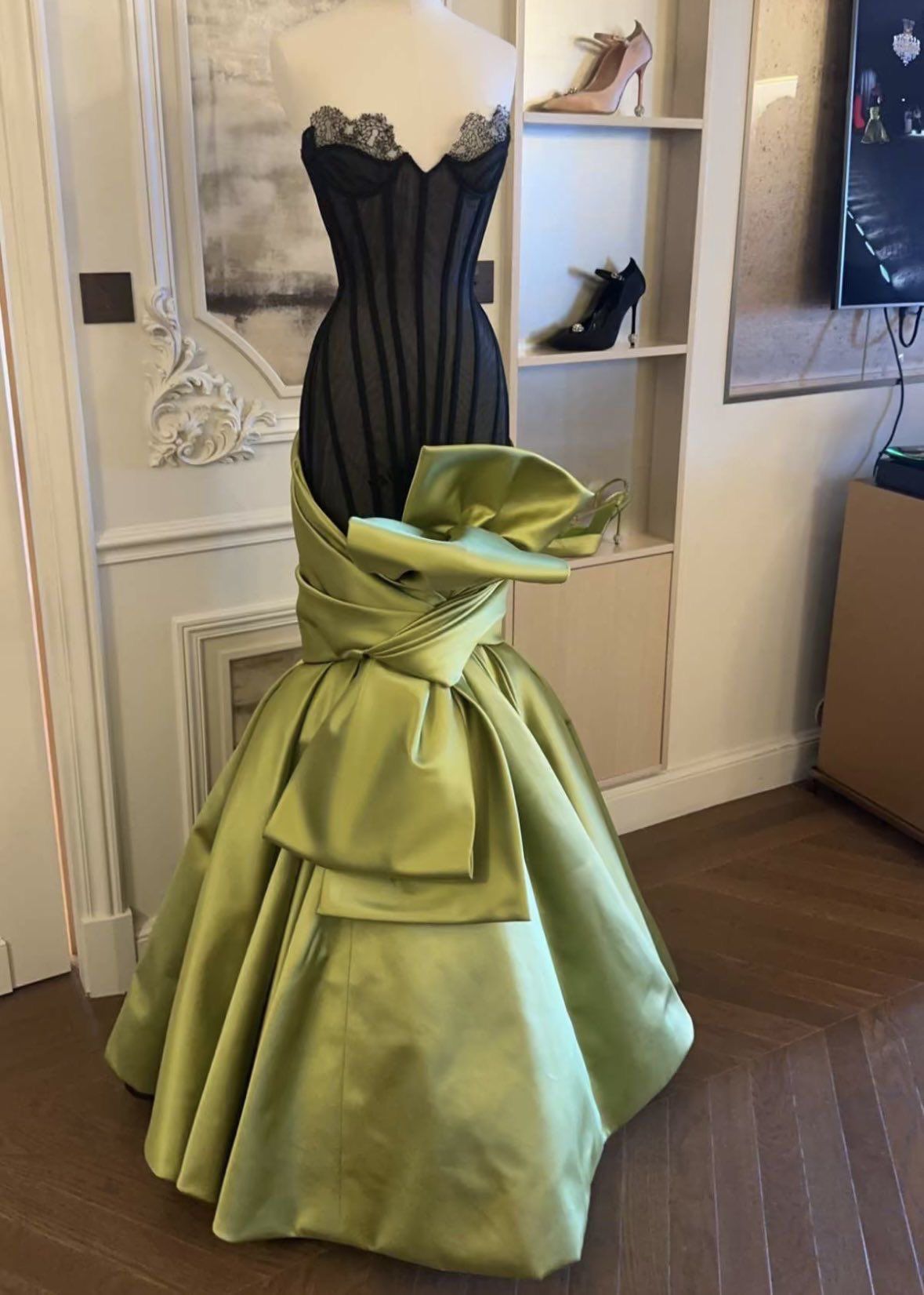 Chic Olive Sweetheart Neck Black Sheer Corset Satin Large Side Bow Mermaid Long Prom Dress AD1110