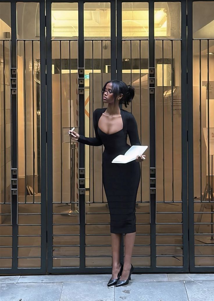 Chic Black Long Sleeve Sweetheart Neck Bodycon Midi Prom Dress AD1382