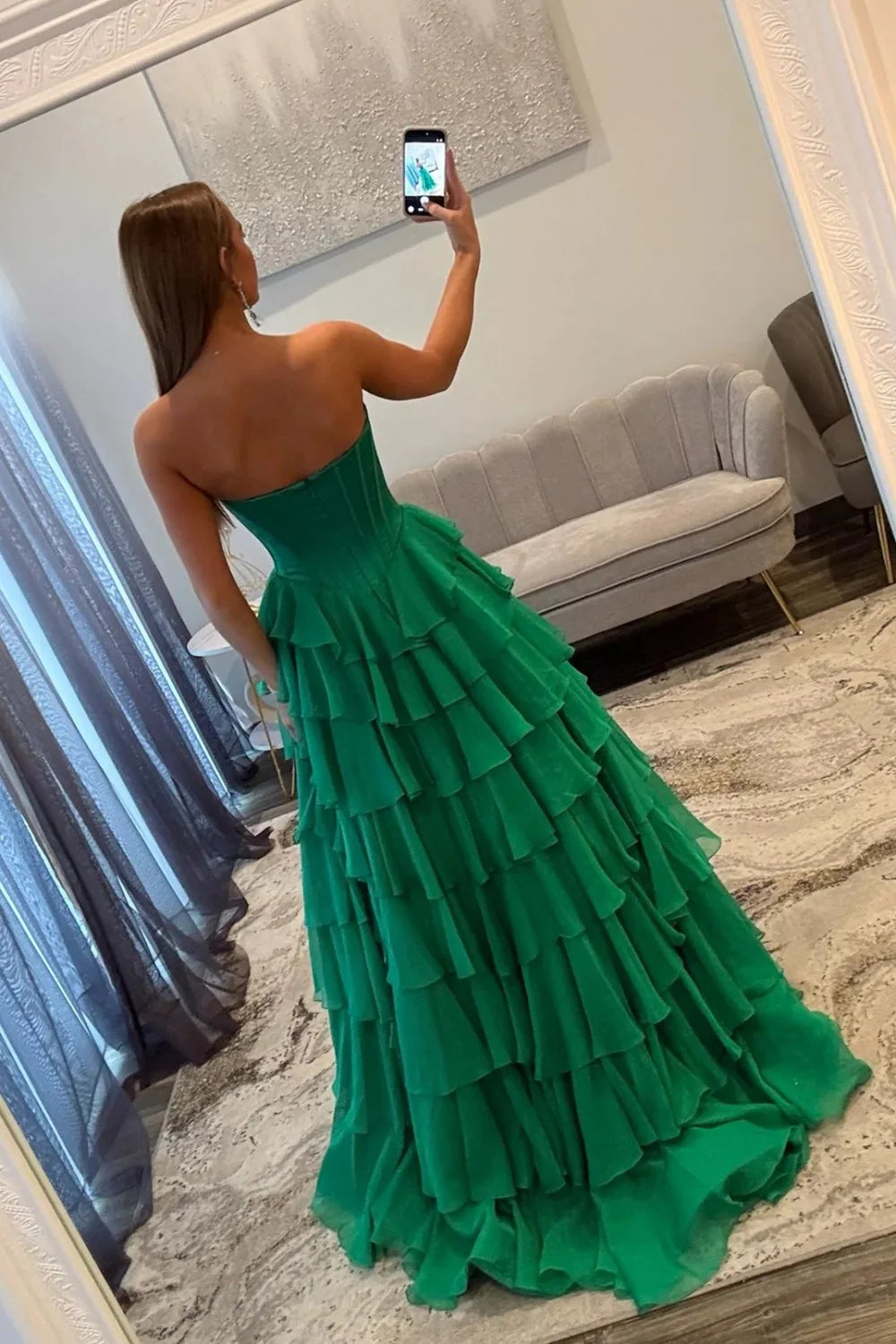 Emerald Green Sweetheart Corset Prom Dress With Tiered Ruffles And High Slit AD139