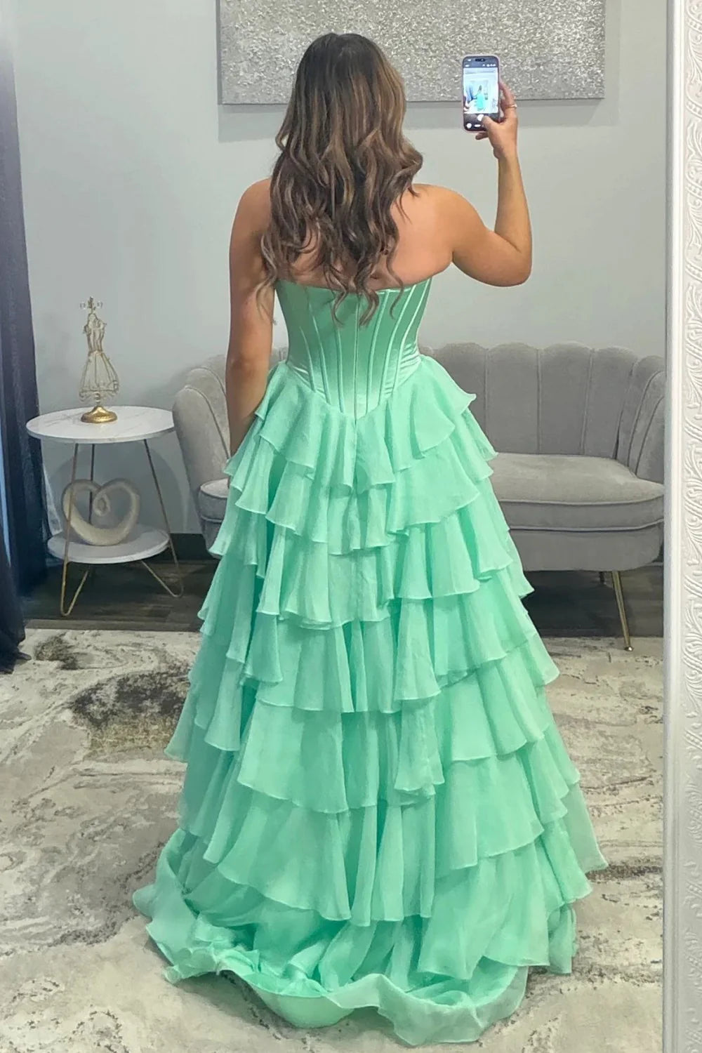 Emerald Green Sweetheart Corset Prom Dress With Tiered Ruffles And High Slit AD139
