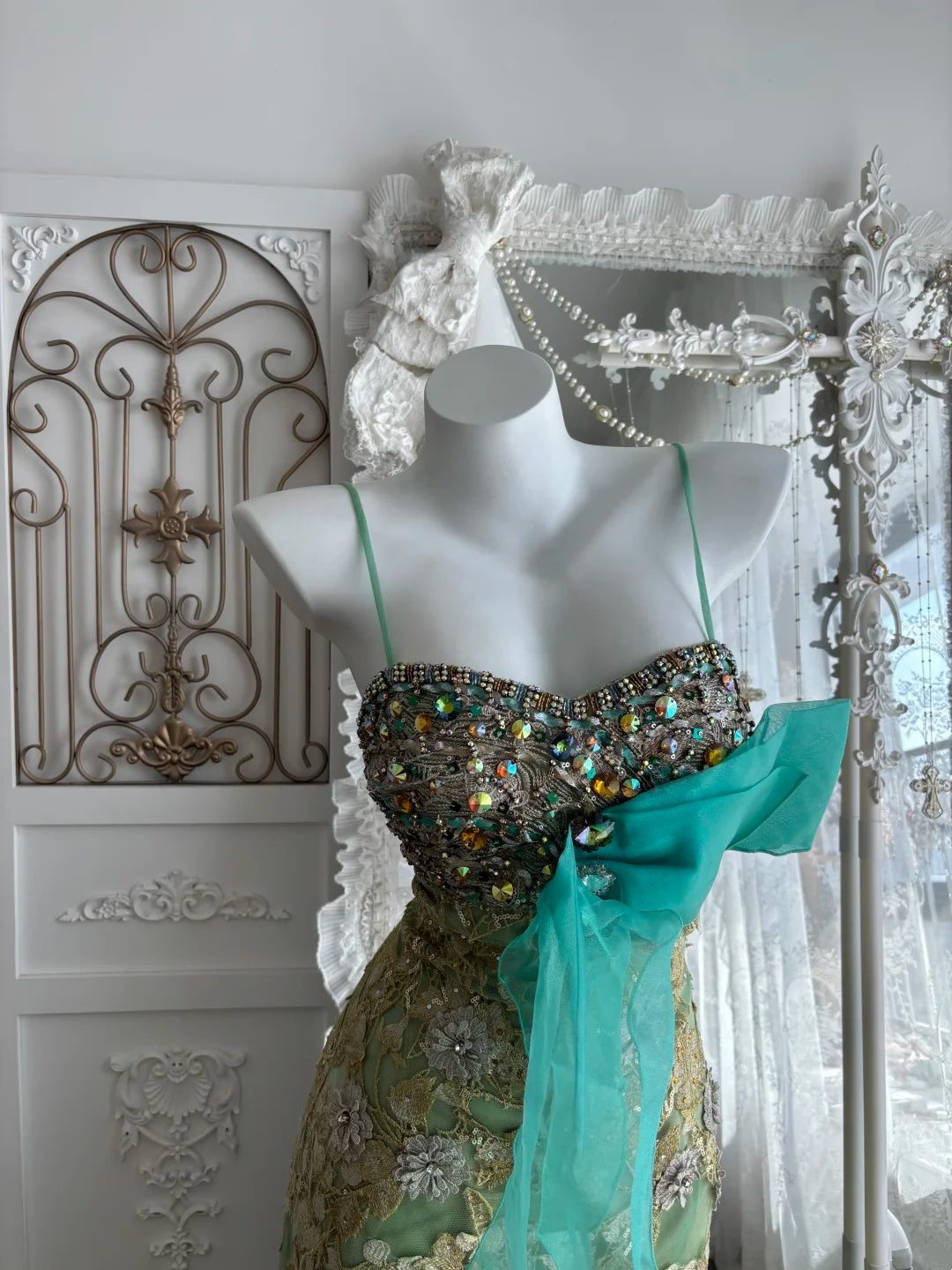 Vibrant Sage Green Spaghetti Straps Sweetheart Rhinestone Beaded Floral Appliqué Bow Mermaid Long Prom Dress AD1415