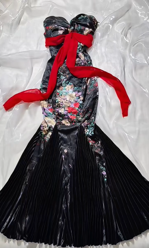 Gorgeous Black Floral Strapless Sweetheart Red Ribbon Pleated Mermaid Long Prom Dress AD1429