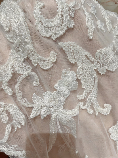 Glam Ivory Scoop Neck Strap Lace Appliqué Sheer Mermaid Long Prom Dress Wedding Dress AD1477