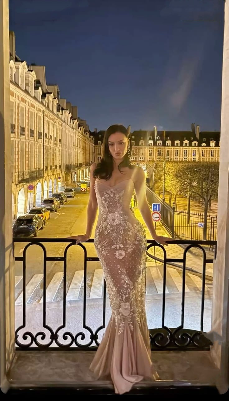 Luxury Nude Spaghetti Straps White Lace Appliques Mermaid Long Prom Dress AD1509