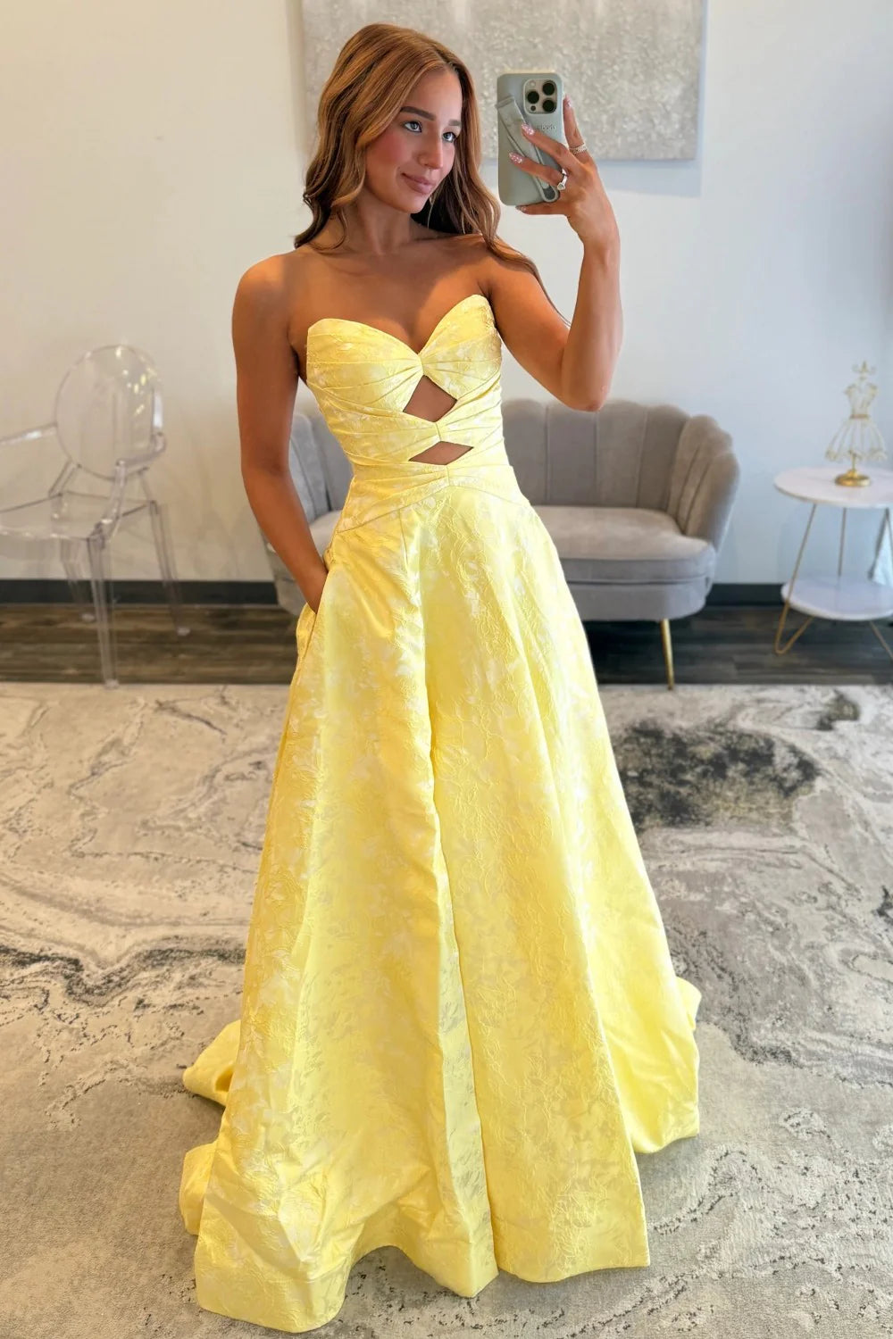 Elegant Yellow Sweetheart Jacquard Prom Dress With Front Cutout Detail AD178