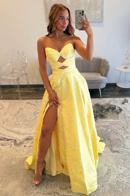 Elegant Yellow Sweetheart Jacquard Prom Dress With Front Cutout Detail AD178