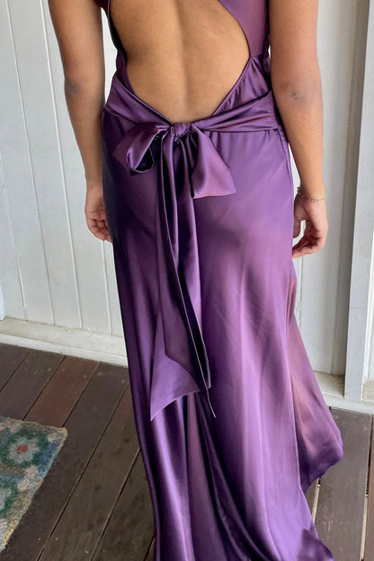 Elegant Mermaid Satin V Neck Prom Dress With Ruched Bodice AD189
