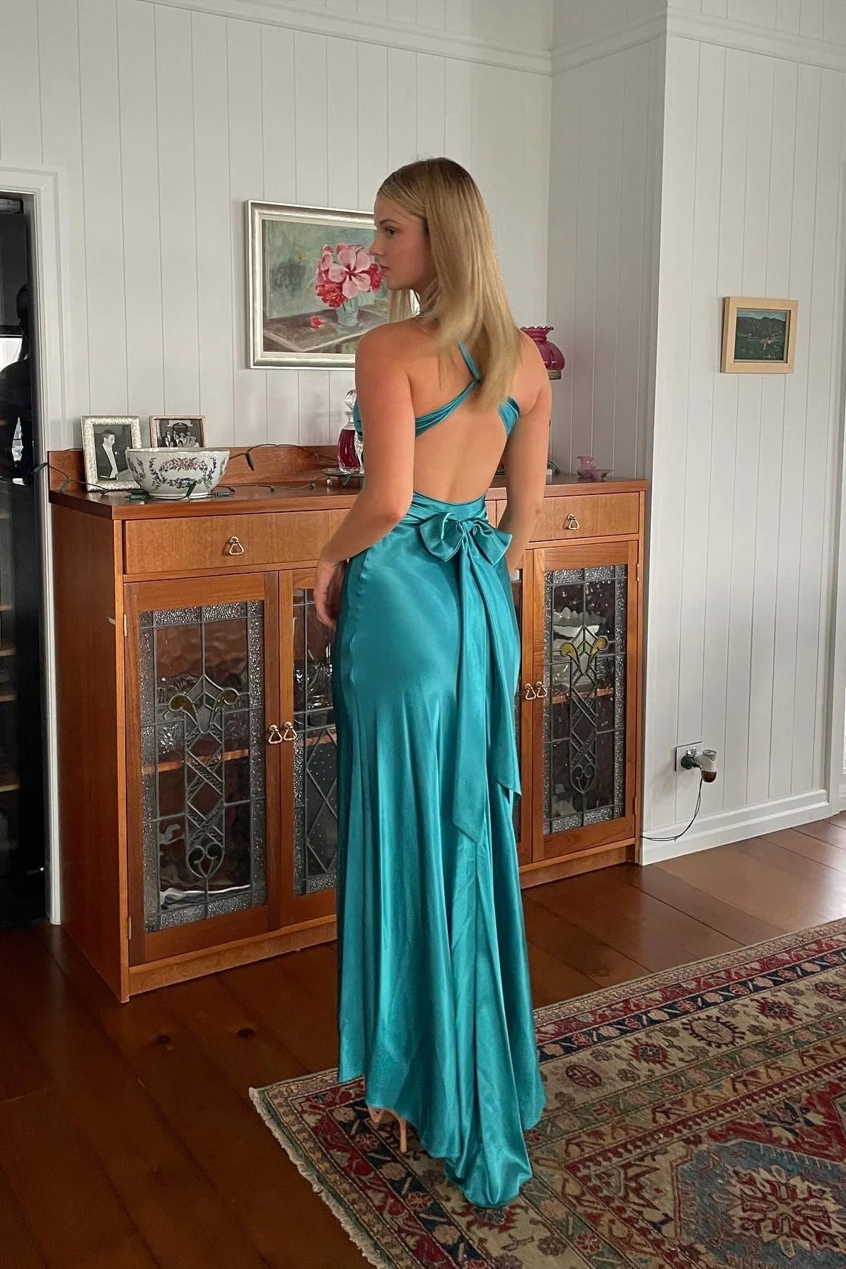 Elegant Mermaid Satin V Neck Prom Dress With Ruched Bodice AD189