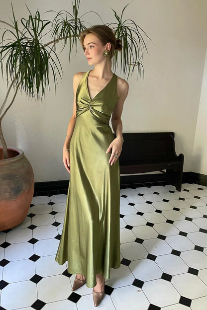 Elegant Mermaid Satin V Neck Prom Dress With Ruched Bodice AD189