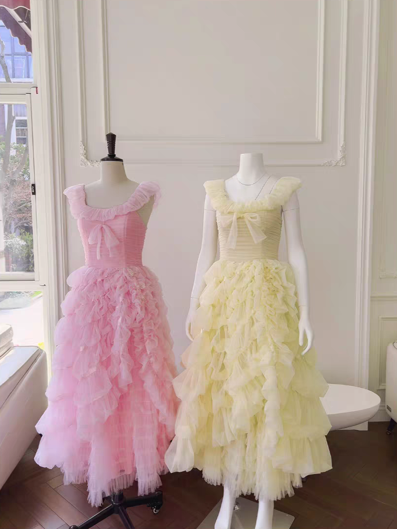 Enchanting Blush Pink Ruffled Tulle Straps Ball Gown Tiered Skirt Prom Dress with Bow Accent AD293