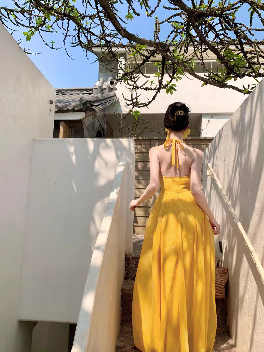 Sunny Yellow Halter Chiffon Long Party Prom Dress With Rhinestone Neckline And Pleated Bodice Flowy Summer & Beach Events AD295