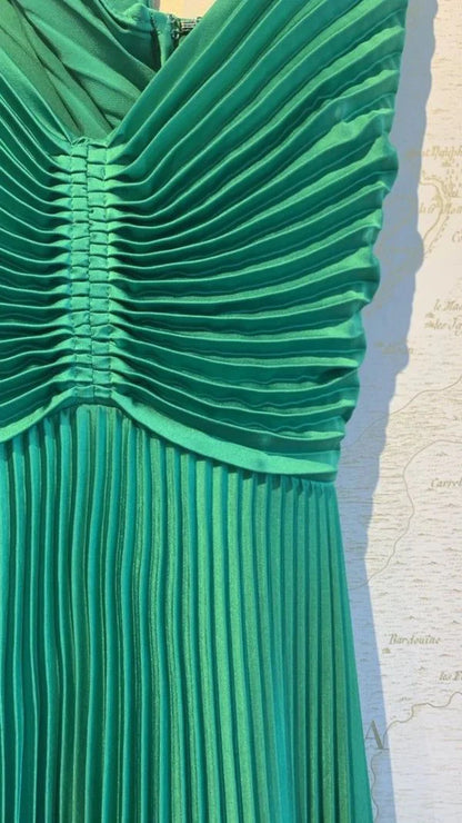 Stylish A Line Halter Neck Green Long Party Dress With Keyhole AD341