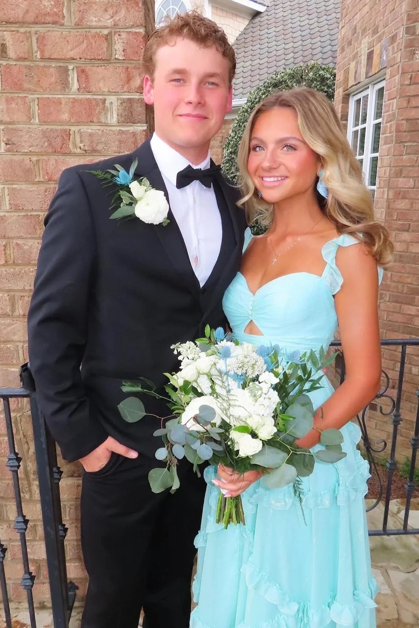 Trenidng A Line Sweetheart Blue Long Prom Dress With Ruffles AD342