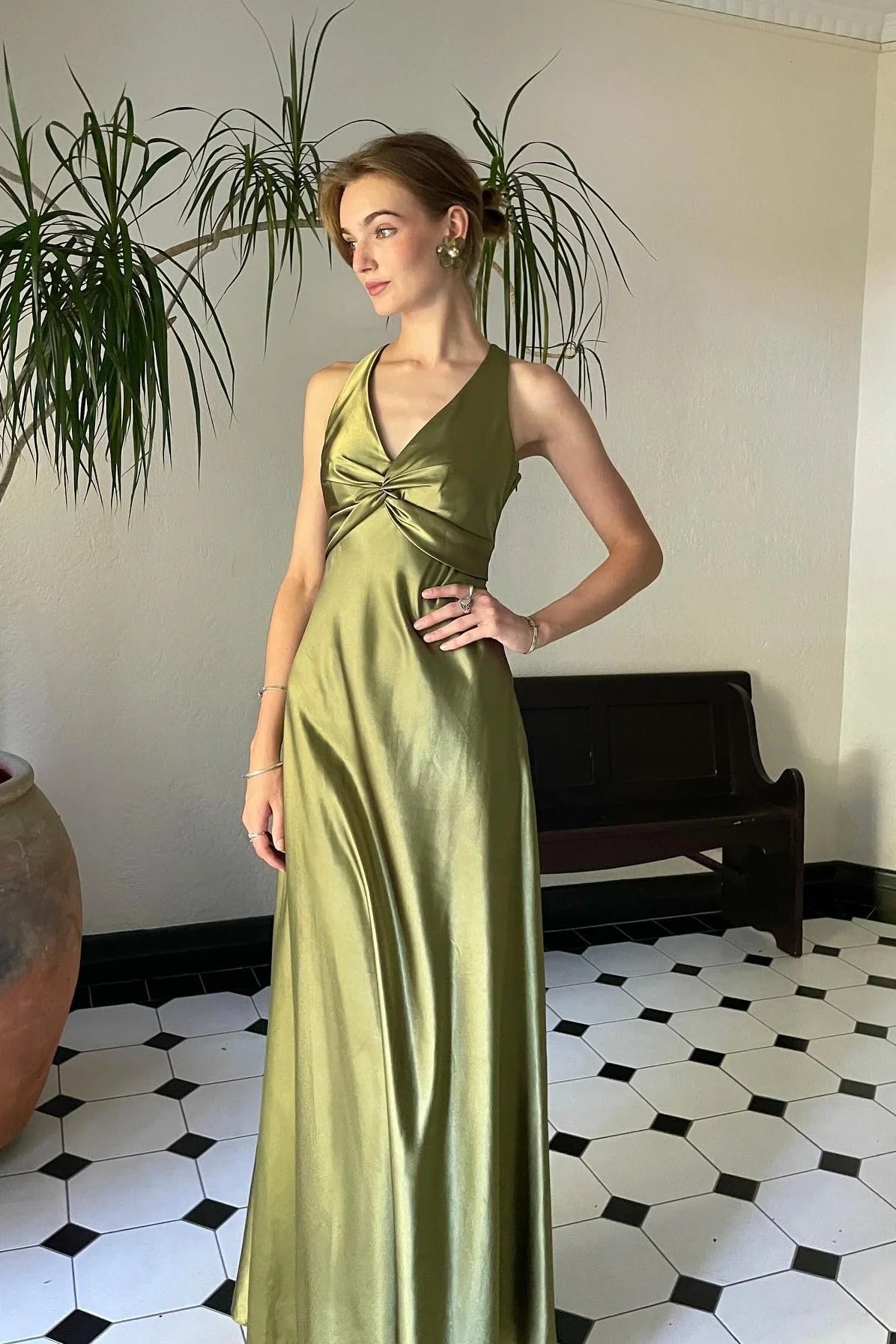 Stylish Sheath V Neck Green Long Party Dress With Open Back Bowknot AD349