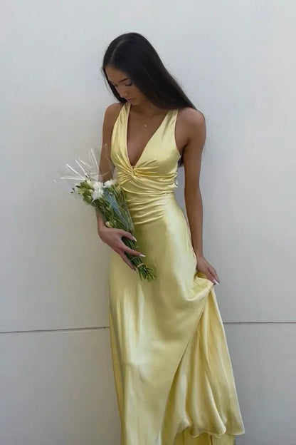 Stylish Sheath V Neck Green Long Party Dress With Open Back Bowknot AD349