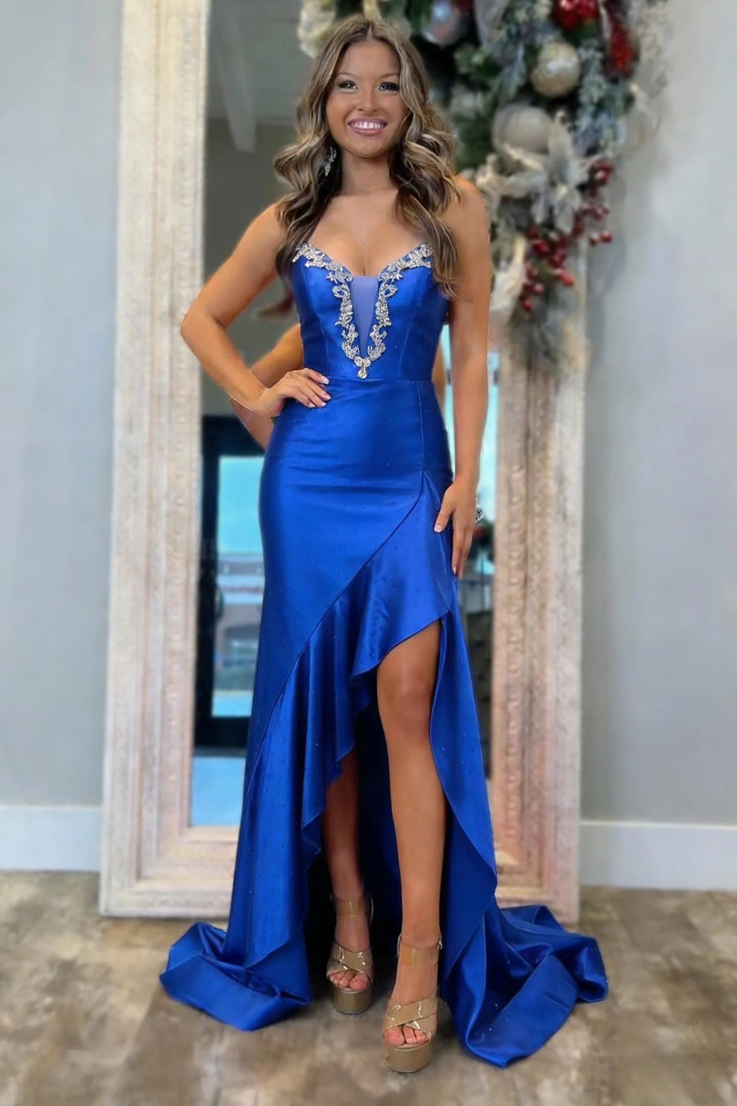 Elegant Black Mermaid Prom Dress With Sparkle Detail And Plunge Neckline AD386