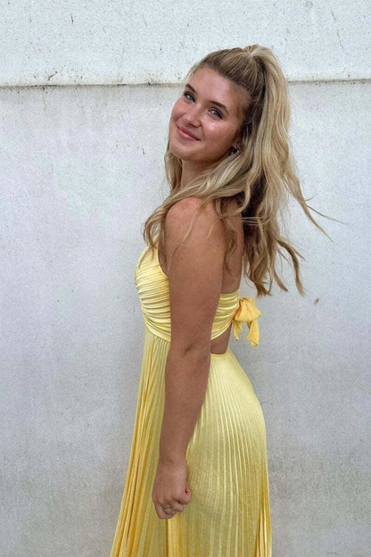 Classic Yellow A-Line Spaghetti Straps Prom Dress With Pleated Skirt AD473