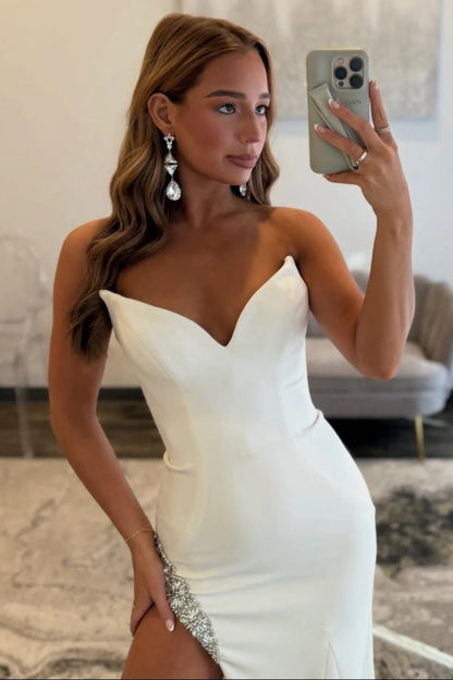 Elegant Mermaid Sweetheart White Long Prom Dress With Beading AD551
