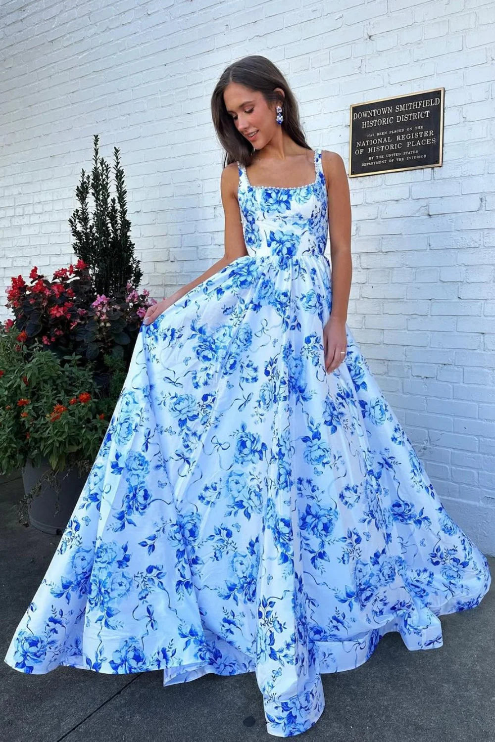 Classic Blue Floral A-Line Square Neck Backless Long Prom Gown AD601