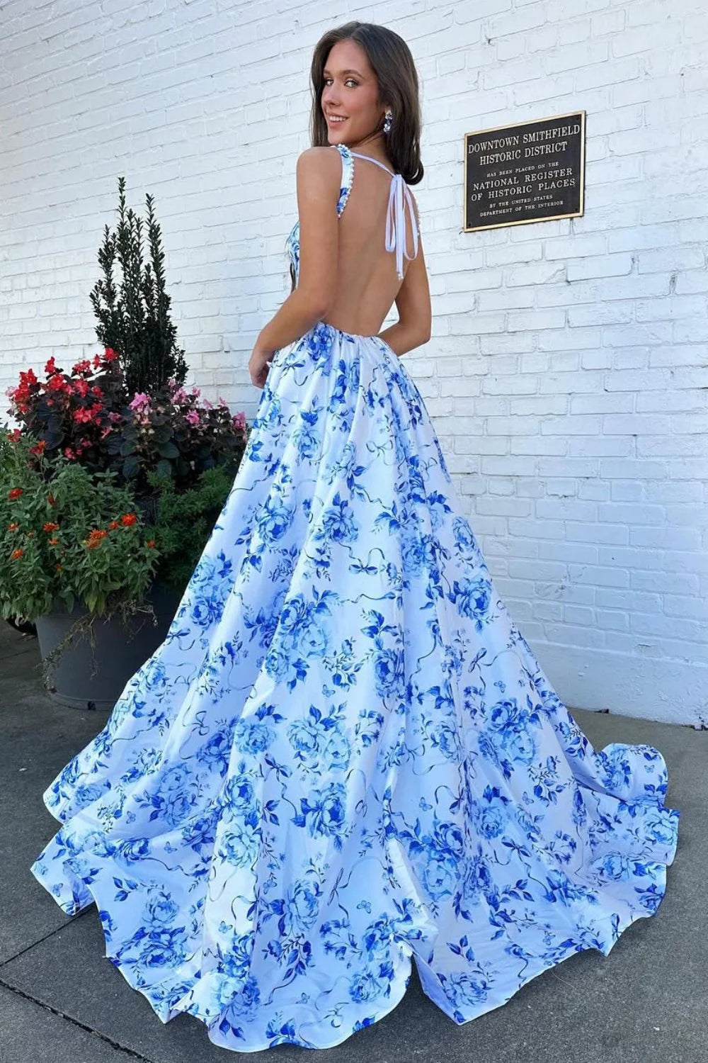 Classic Blue Floral A-Line Square Neck Backless Long Prom Gown AD601
