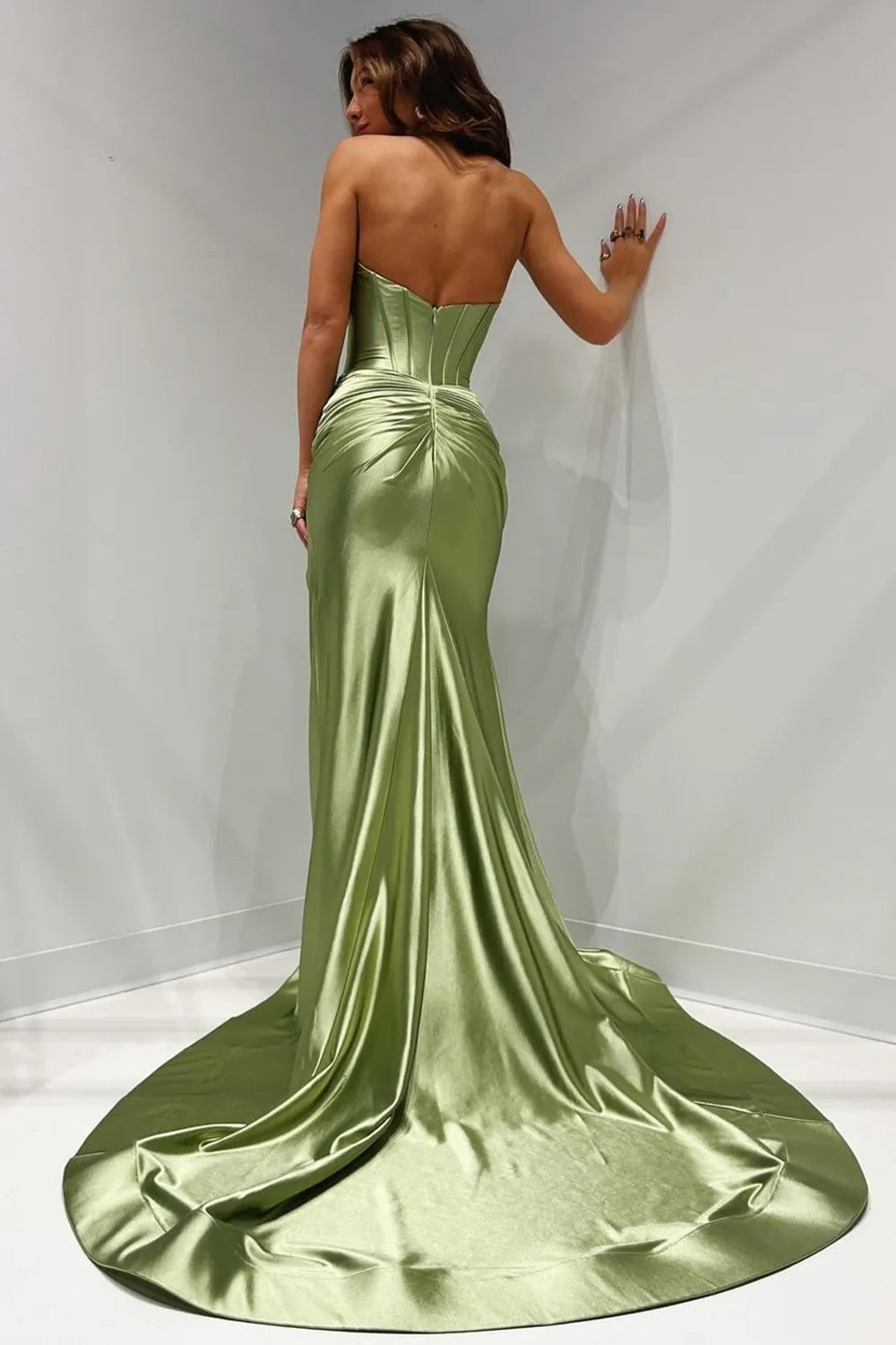 Chic Sweetheart Long Mermaid Satin Corset Prom Dress With High Slit AD612