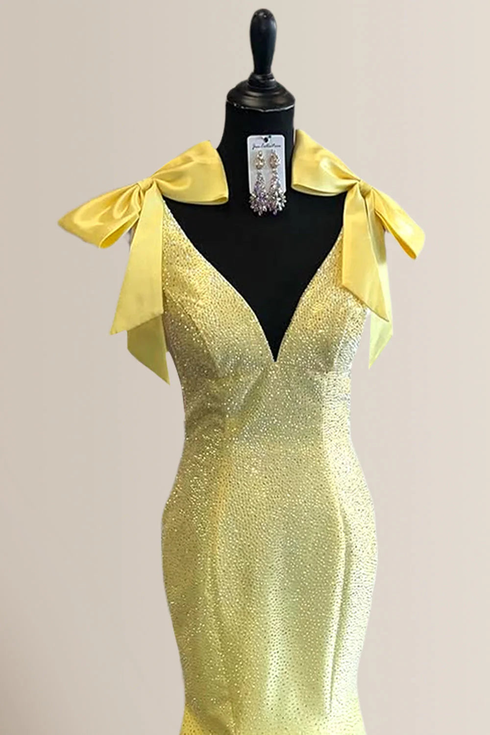 Charming Mermaid V-Neck Yellow Long Beaded Prom Dress With Bowknot AD787