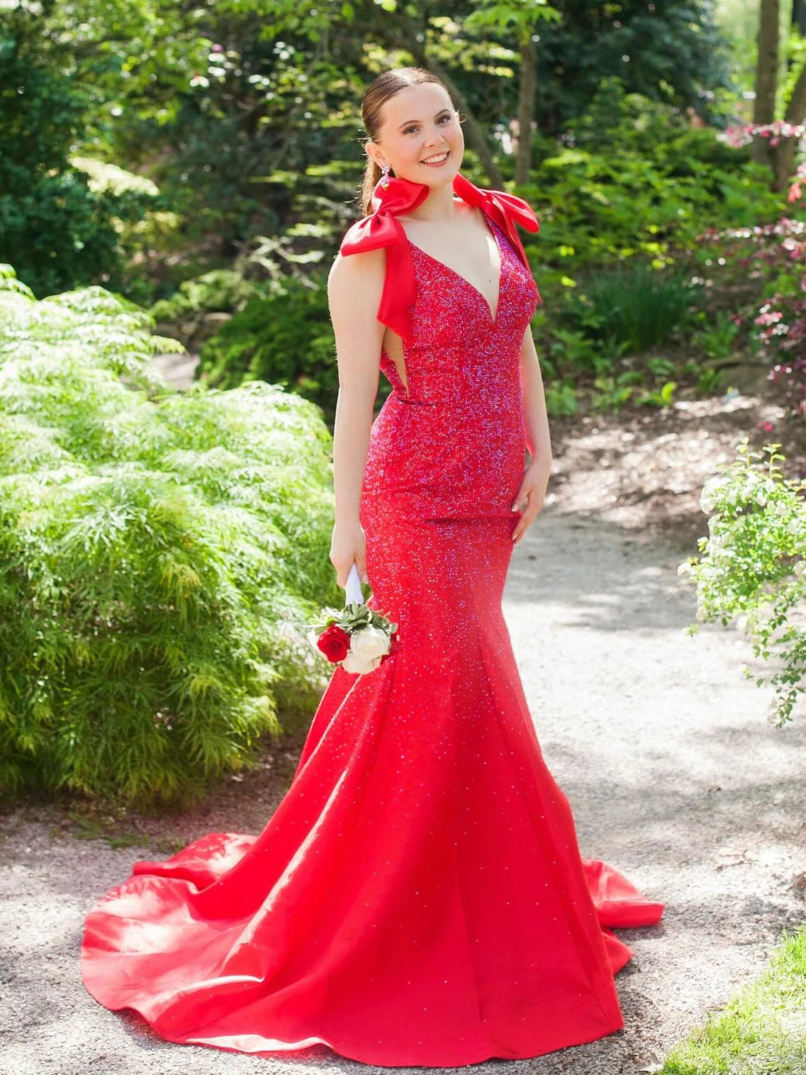 Charming Mermaid V-Neck Yellow Long Beaded Prom Dress With Bowknot AD787