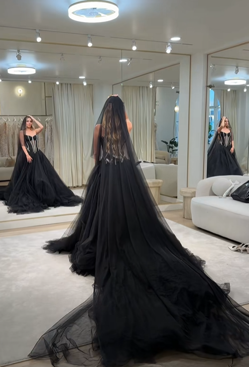 Luxurious Black Tulle Strapless Ball gown With Pearls Corset Bodice Prom Dress AD816