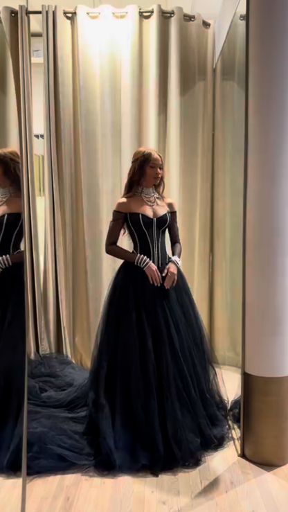 Luxurious Black Tulle Strapless Ball gown With Pearls Corset Bodice Prom Dress AD816