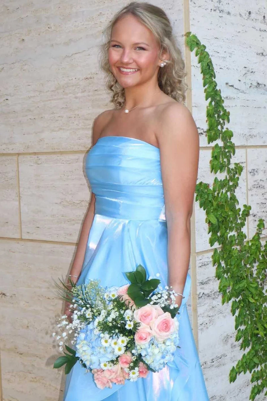 Fashion A-Line Pleated Strapless Split Party Prom Dress With Layered Ruffle Detail AD820