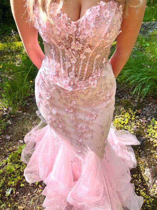 Romantic Light Pink Sweetheart Mermaid Prom Dress With 3D Floral Lace Appliques & Ruffled Tulle Hem AD845