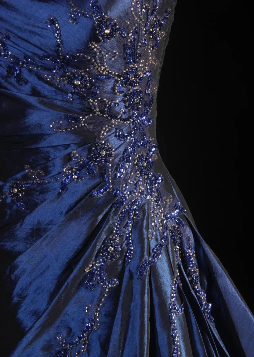 Elegant Navy Strapless A‑Line Prom Dress With Delicate Beaded Appliques AD857