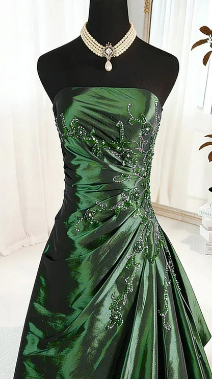 Elegant Navy Strapless A‑Line Prom Dress With Delicate Beaded Appliques AD857