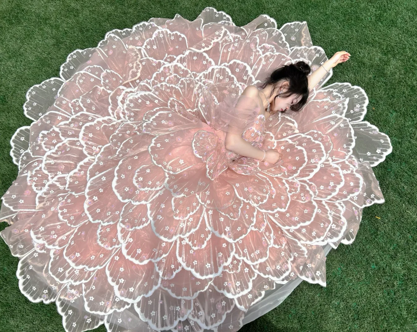 Whimsical Blush‑Pink Off‑Shoulder Ballgown Prom Dress With Beaded Waist Detail And Tiered Petal‑Layered Tulle AD858