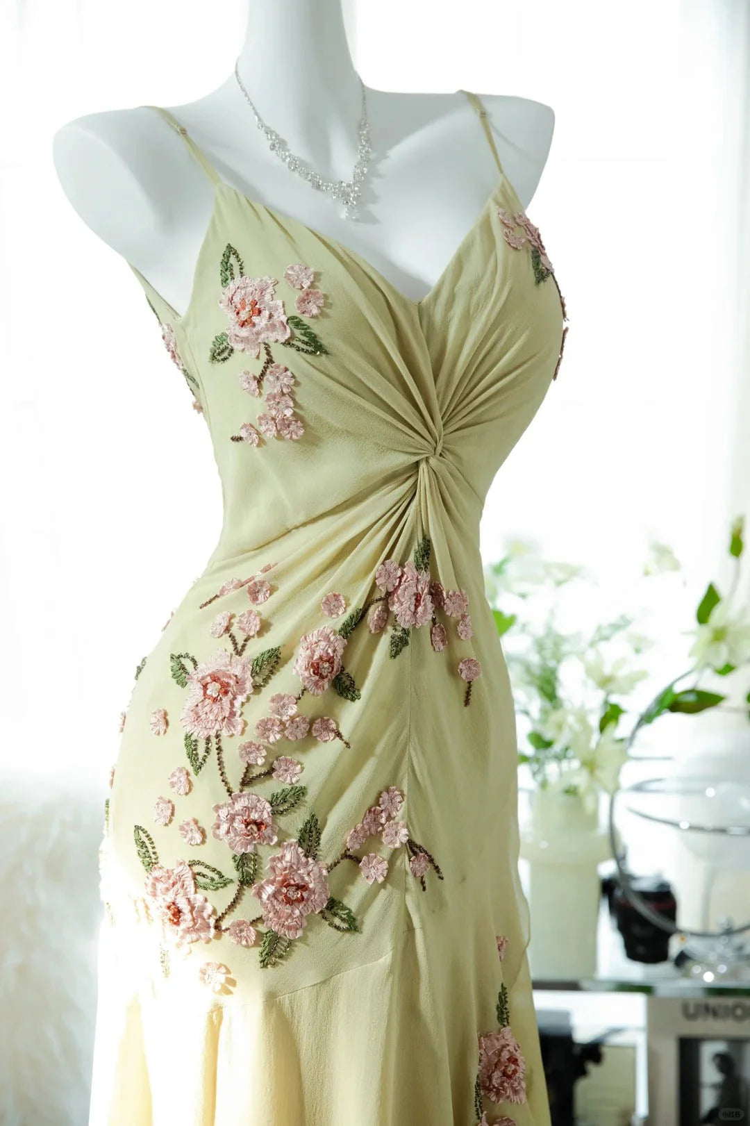 Elegant Yellow Spaghetti Straps Bodycon Floral Applique Prom Dress AD867
