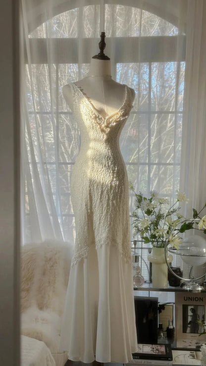 Elegant Ivory Deep V‑Neck Mermaid Lace Long Chiffon Prom Dress AD878