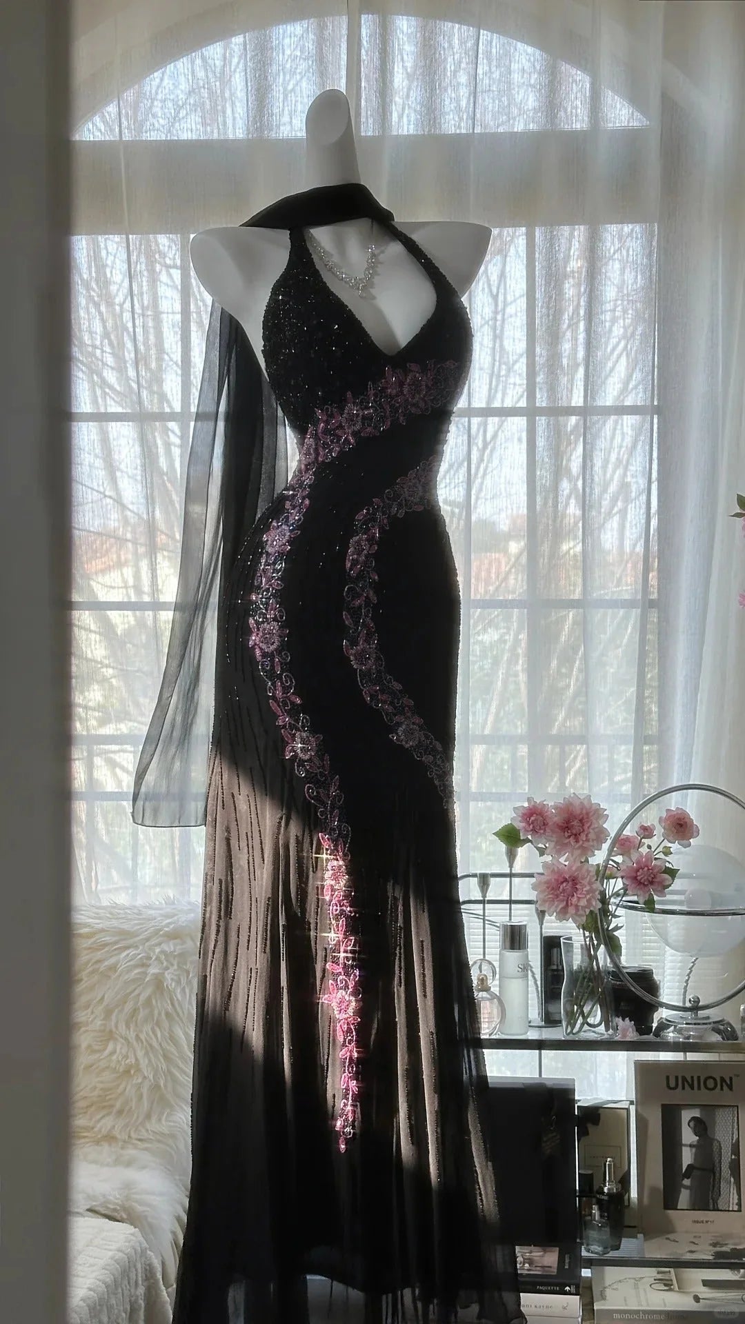 Vintage Black Halter V Neck Pink Floral Beading Long Chiffon Mermaid Prom Dress AD879