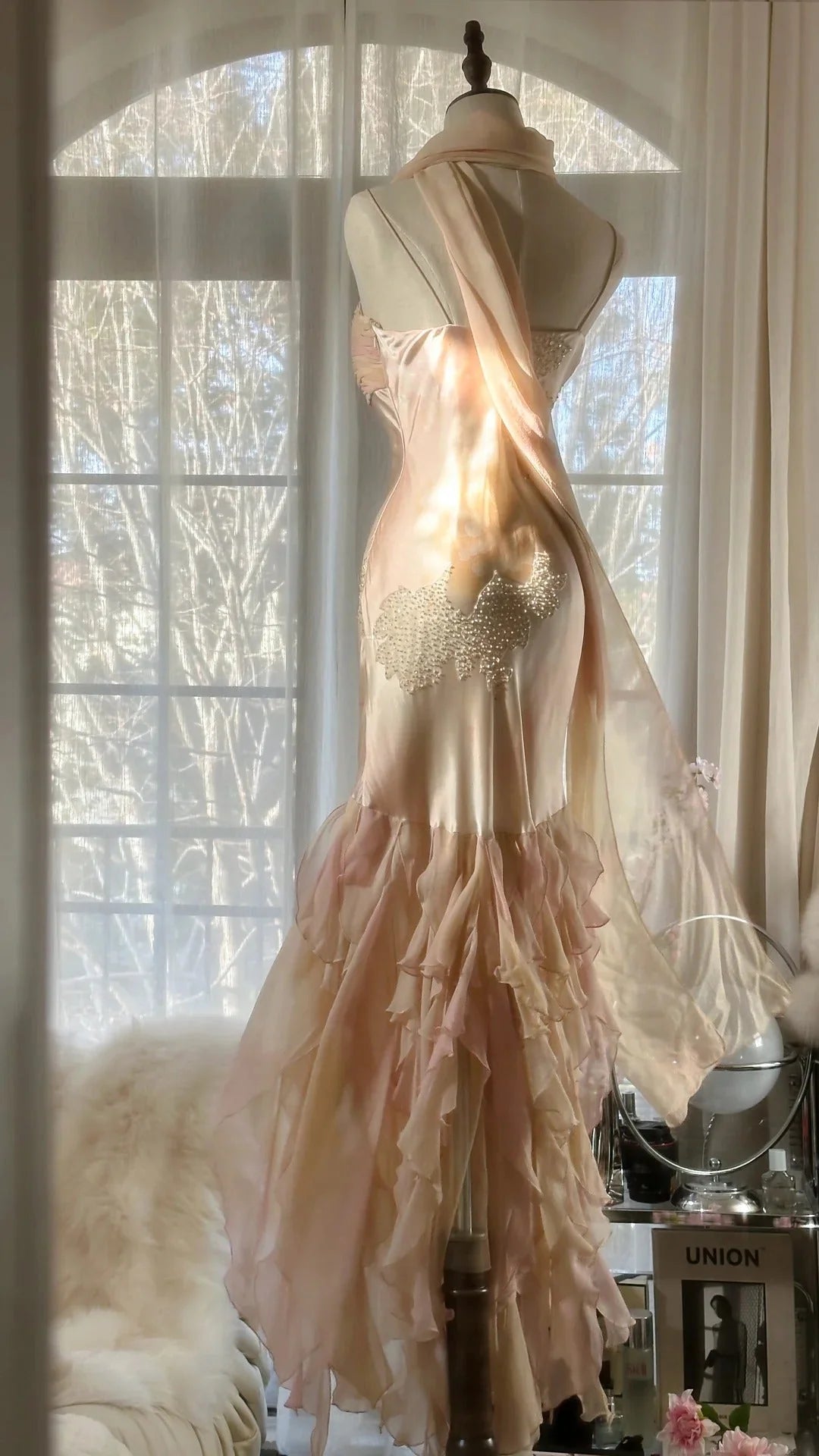 Opulent Blush Pink Spaghetti Straps Mermaid Prom Dress With Beaded Floral Appliqué And Tiered Ruffle Skirt AD887