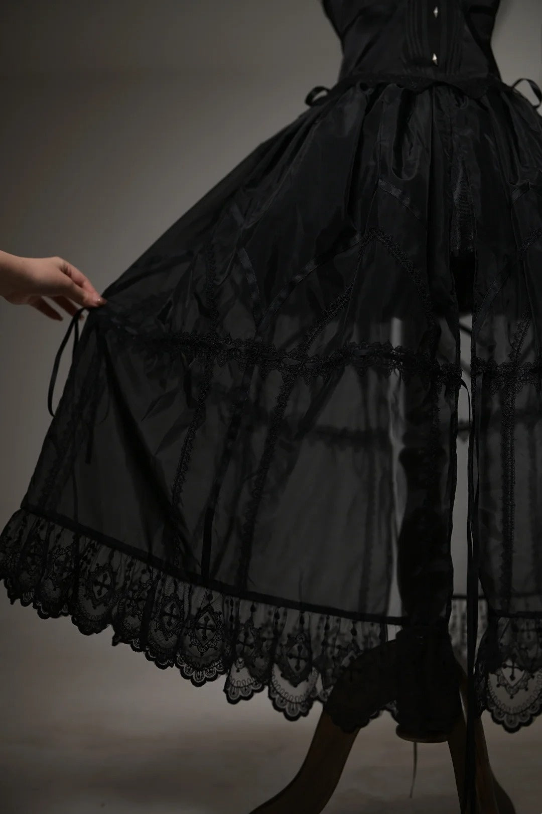 Dark Vintage Black V Neck Halter Bow Back Lace Trim Satin Bodice A Line Long Prom Dress With Metal Embellished AD913